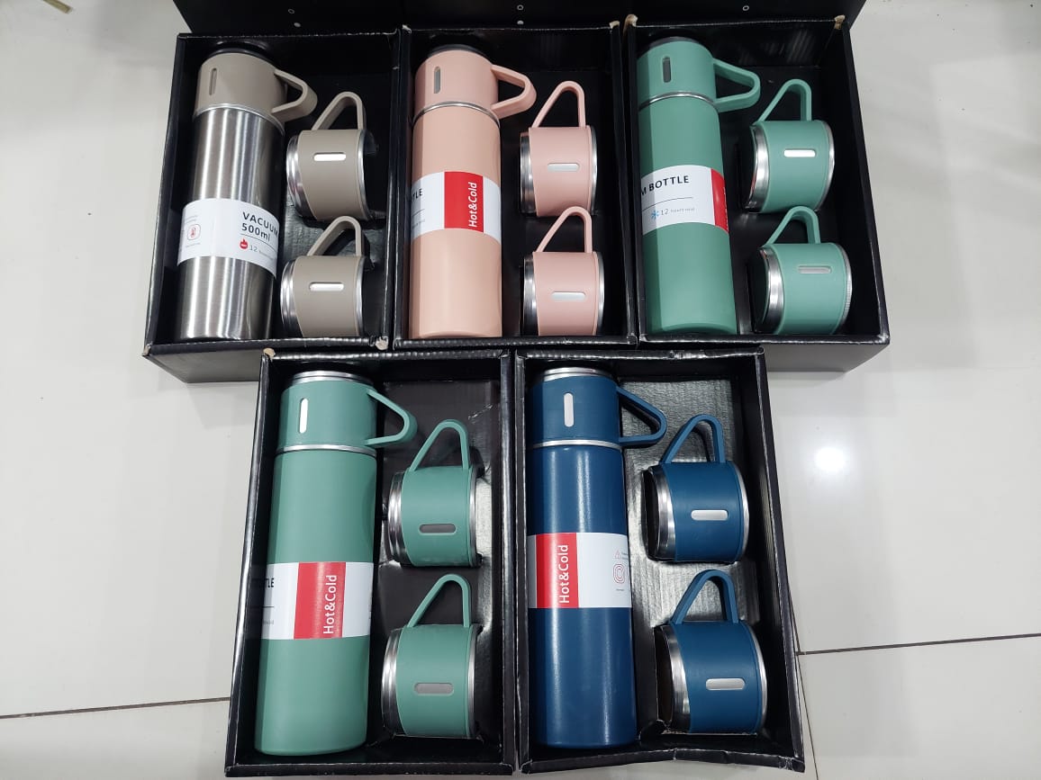 3 In 1 Vacuum Insulated Thermal Flask Set With 2 Cup Set (random Color)